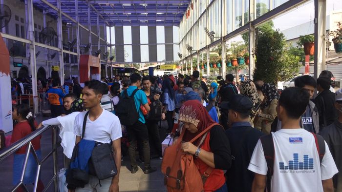 Apa Sih Oleh-oleh Wajib Pemudik dari Jakarta saat Lebaran?