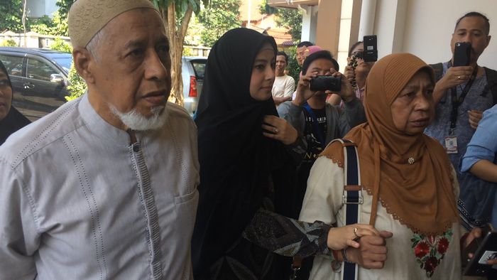 Ustaz Al Habsyi Tak Hadir di Sidang Cerai Kedua