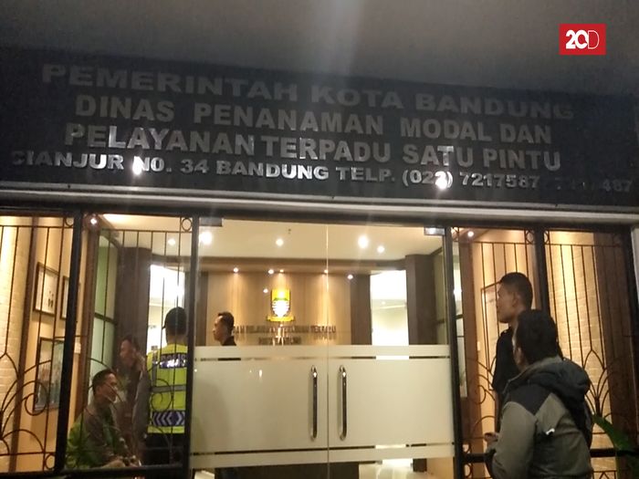 Polisi OTT Kadis Penanaman Modal Bandung