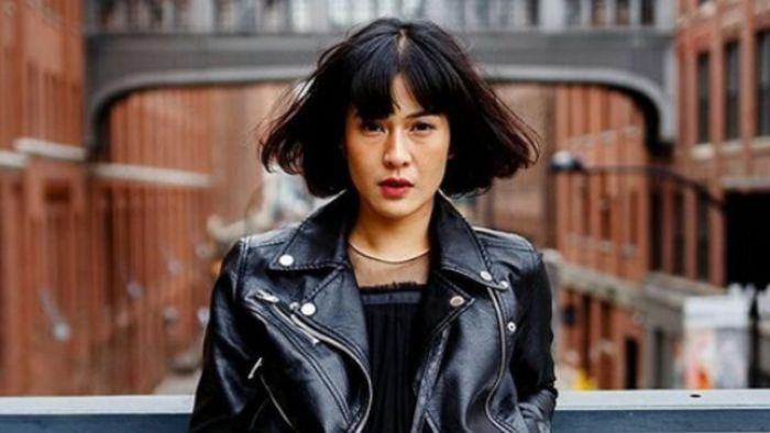 Dian Sastro Akhirnya Buka Suara Soal Tepis Tangan Fans