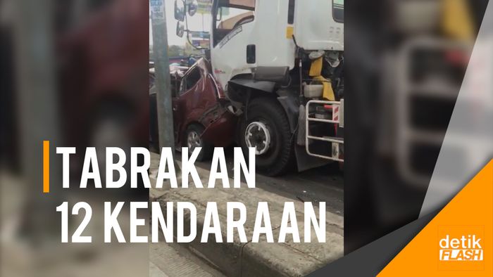 Video Amatir Tabrakan Beruntun di Tol Bogor
