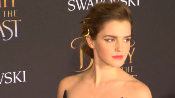 Foto Pamer Payudara Jadi Kontroversi, Ini Kata Emma Watson