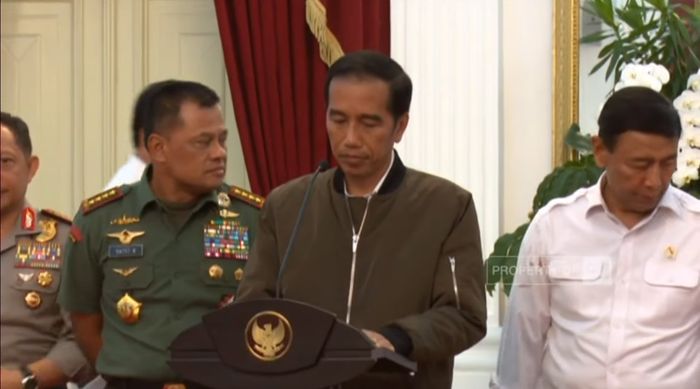 Serbu 5 Jaket Bomber Jokowi di Harbolnas