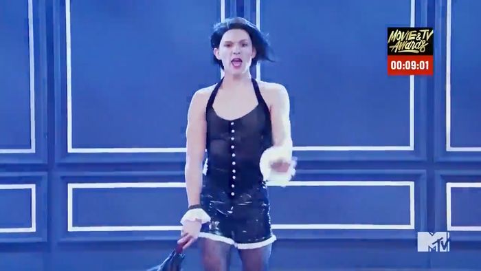Kocak! Saat Spider-Man Tampil Seksi Nyanyikan Lagu Rihanna