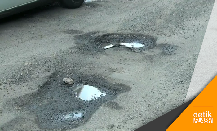 Habis Hujan, Terbitlah Jalan Rusak