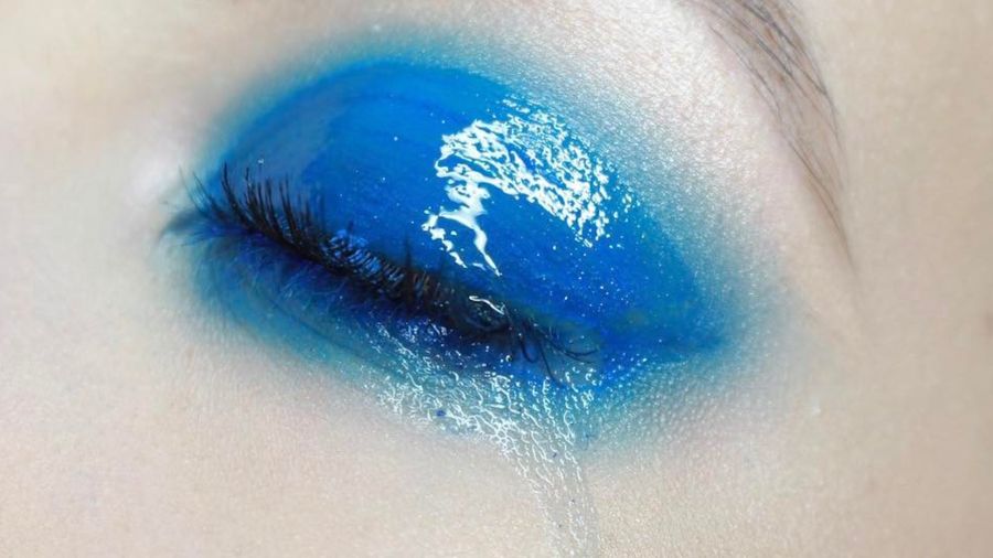 Riasan Air Mata Jadi Tren Makeup Baru di Instagram