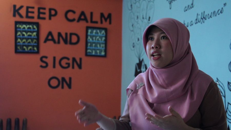Dissa Syakina Ahdasani, Founder Deaf Cafe Fingertalk