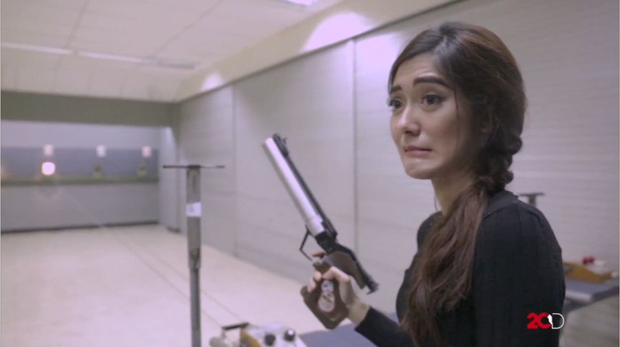 dHot Vlog: Nembak Bareng Keira Tsabira
