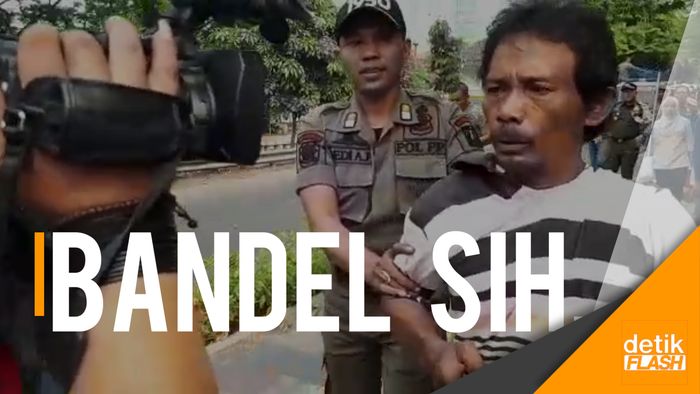 Bandel Jualan di Trotoar, Penjual Ban di Cideng Dirazia