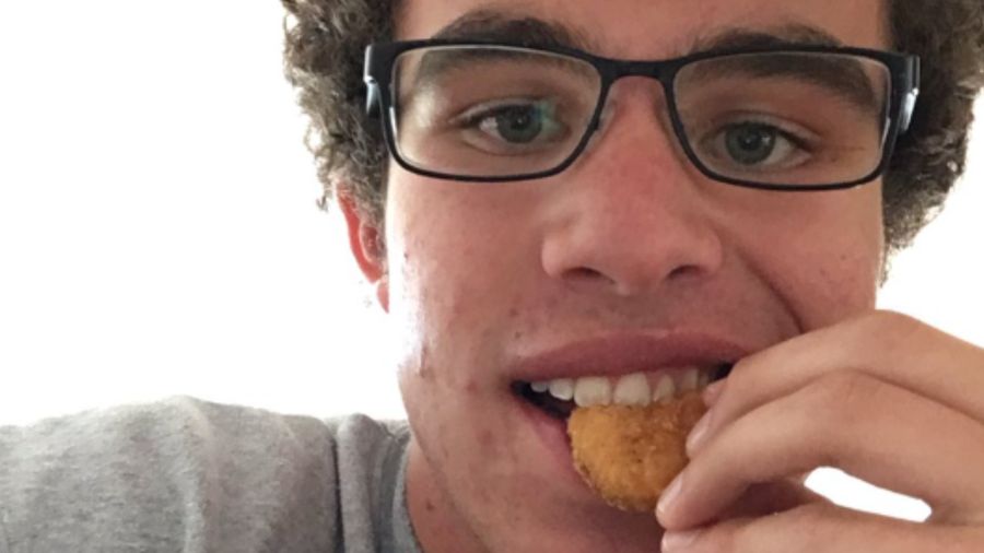 Kocak! Berburu 18 Juta Retweet Demi Chicken Nugget Gratis