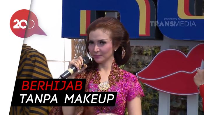 Begini Penampilan Roro Fitria Saat Diperiksa Polisi