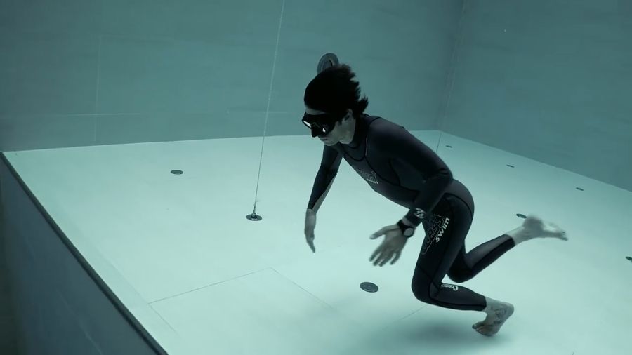 Ngeri! Menyelam di Kolam Terdalam Dunia dalam Sekali Napas