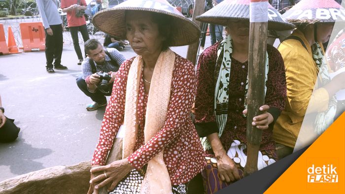 Wong Cilik Tak Kenal Lelah Suarakan Nasib Petani Kendeng