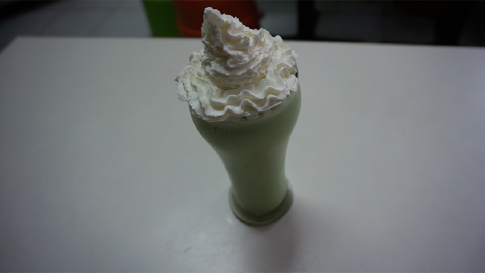 Membuat Blended Matcha with Whipped Cream