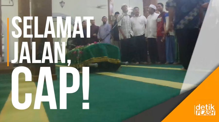 Ribuan LA Mania Antar Choirul Huda ke Pemakaman