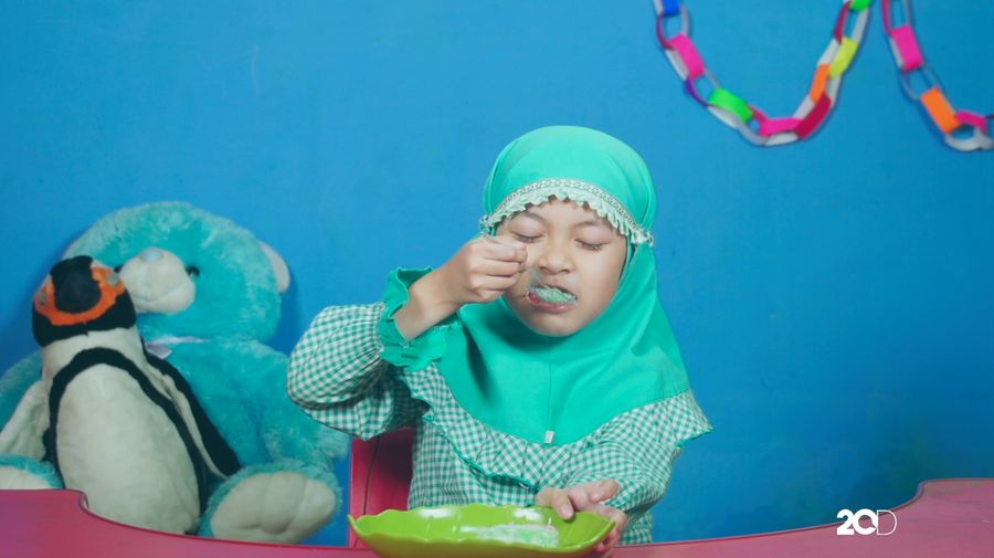 Kata Mereka: Mencoba Kue Tradisional