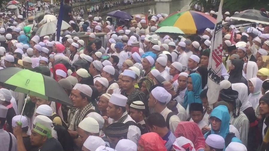 Peserta Aksi Damai ‘Balik Kanan’ dengan Tertib