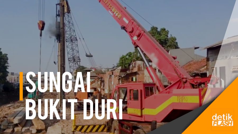 Melihat Pinggir Sungai Bukit Duri Setelah Penertiban