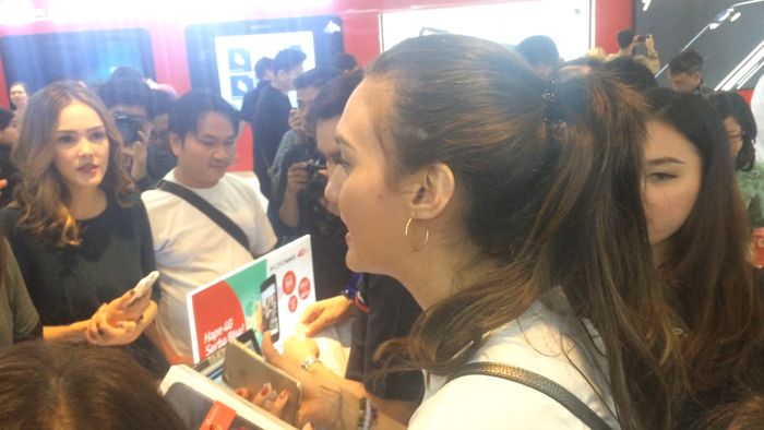Deretan Artis yang Antre Beli iPhone 7