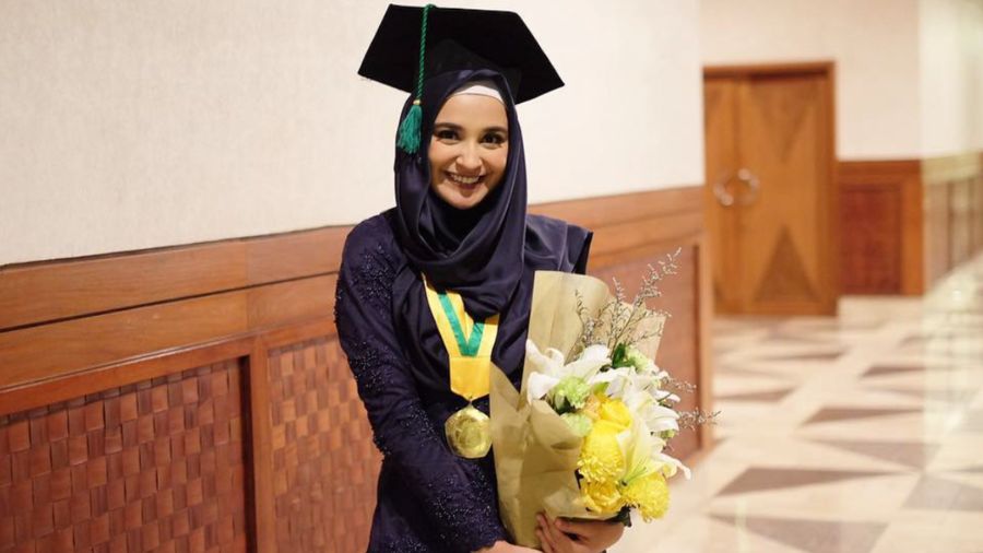 Selamat! Shireen Sungkar Akhirnya Wisuda