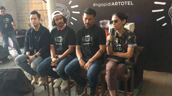 Ini Kopi Favorit Chicco Jerikho dan Rio Dewanto
