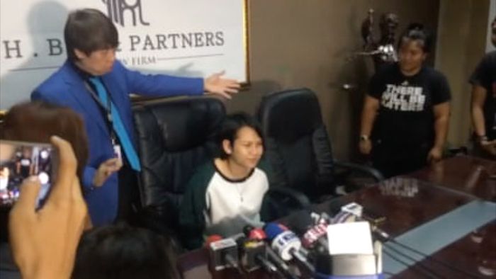 Kesedihan Evelyn Ditalak Cerai Aming