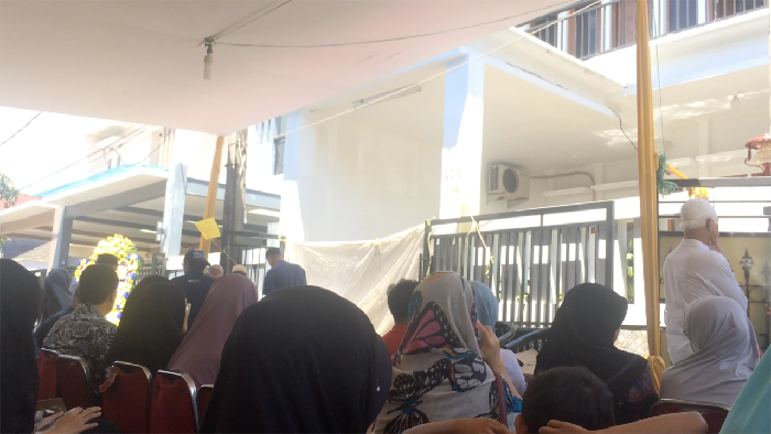 Sebelum Meninggal Renita Sukardi Bagikan Barang Koleksinya