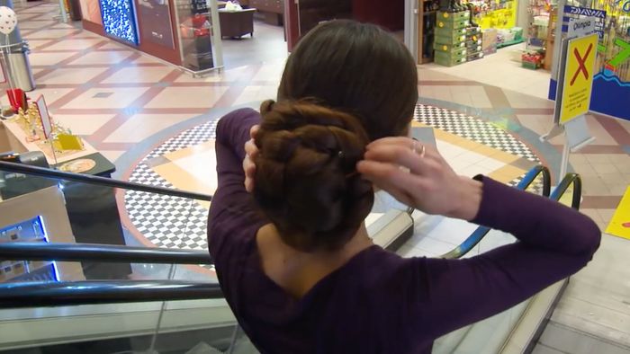 Ada Rapunzel di Dunia Nyata, Panjang Rambutnya 2,3 Meter