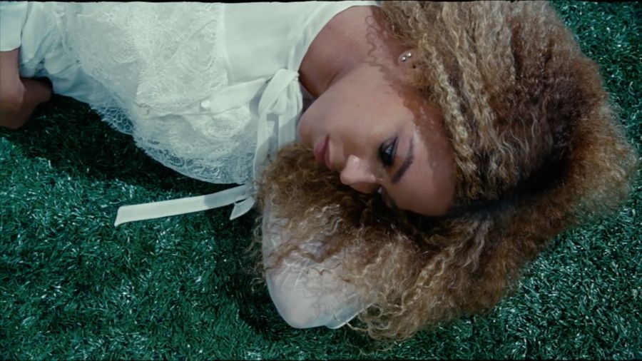 Beyonce Batal Tampil di Coachella 2017