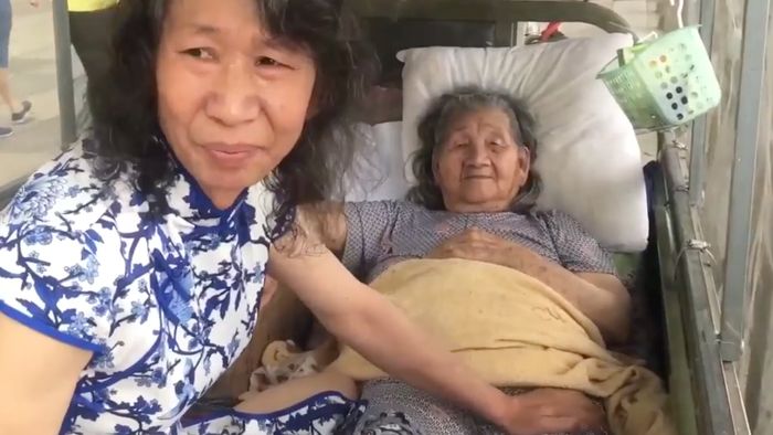 Alasan Haru Pria Berpakaian Seperti Wanita Selama 20 Tahun