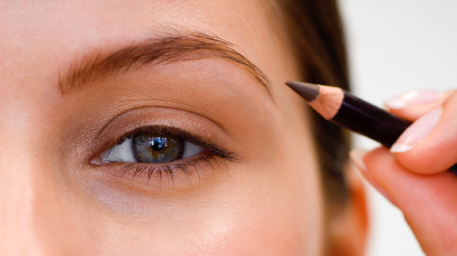 Ini Bentuk Alis yang Harus Ditinggalkan di 2017