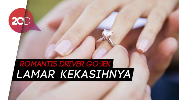 Salut! Driver Go-Jek Ini Lamar Kekasihnya di Mal