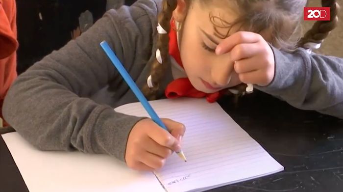 Pasukan ISIS Mundur, Anak-anak di Mosul Back to School