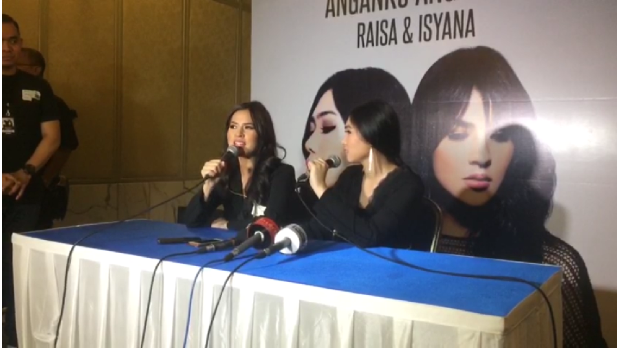 Raisa dan Isyana Terharu Bisa Gelar Showcase Bareng