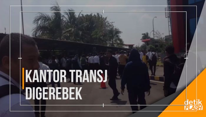 Karyawan Transj Demo, Minta Diangkat Jadi Karyawan Tetap