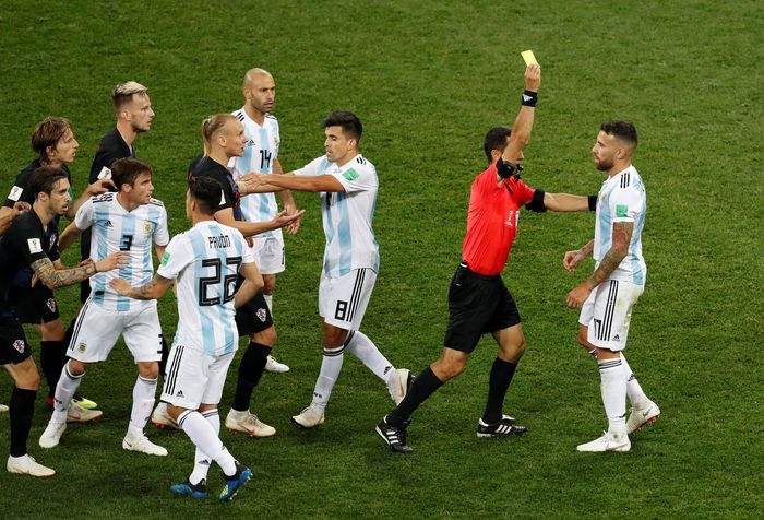 Tabrak-Tekel-Sikut, Ini Argentina Vs Kroasia Bung!