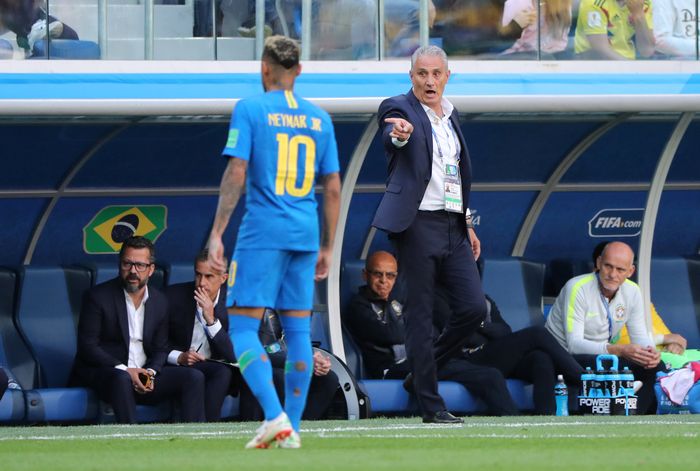 Ketika Tite Tersungkur Rayakan Gol Coutinho