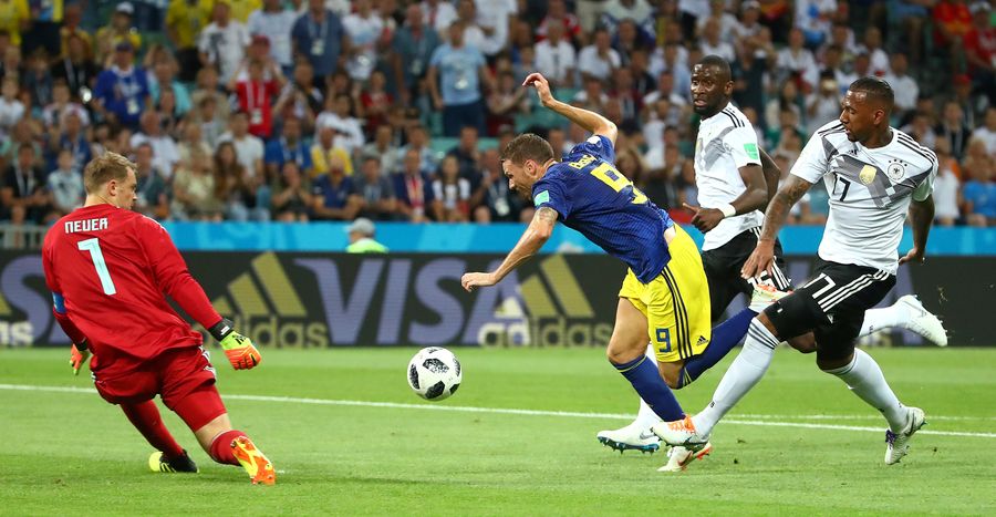 Adu Jago Manuel Neuer Vs Robin Olsen