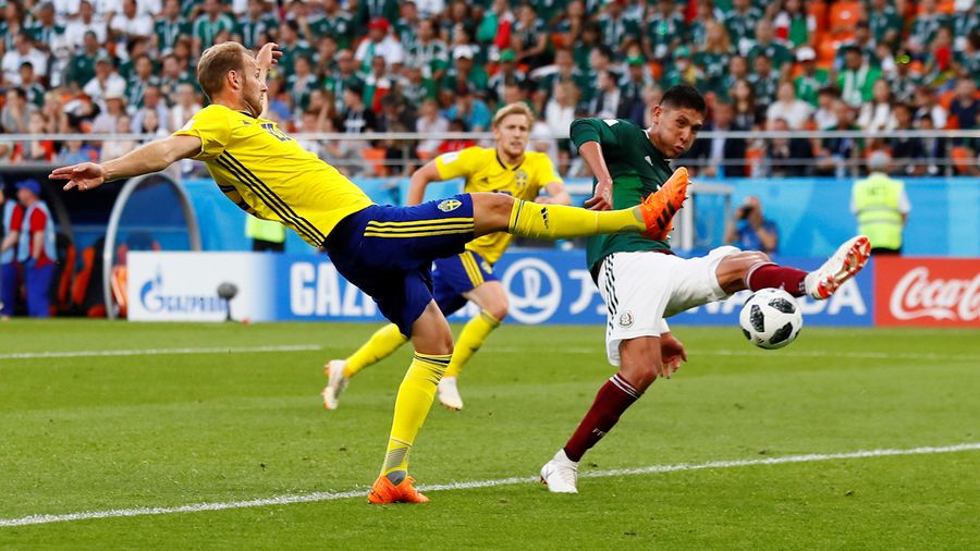 Gol Bunuh Diri, Swedia Unggul 3-0