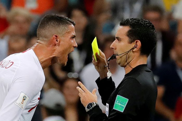 Ronaldo Semprot Wasit, Dikasih Oleh-oleh Deh