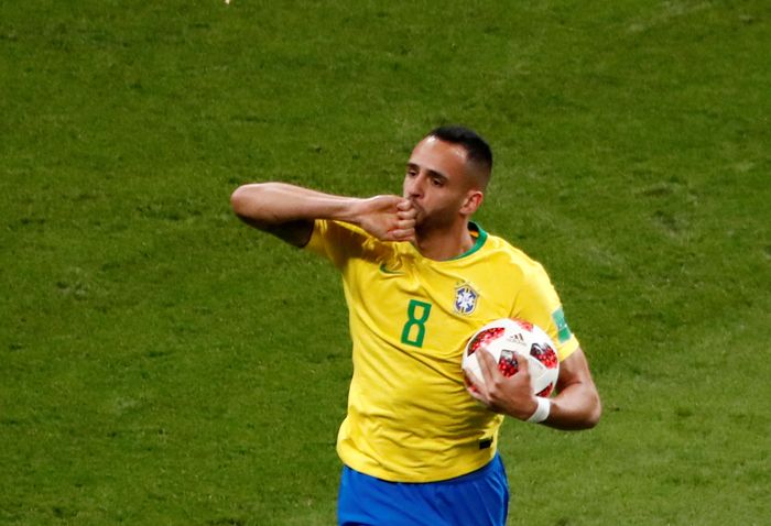 Renato Augusto Gol! Brasil 1-2 Belgia