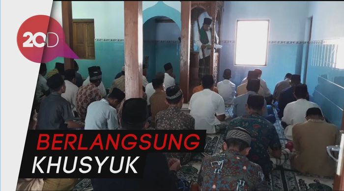 Aliran Thoriqot Syathoriyah di Magetan Salat Id Hari Ini