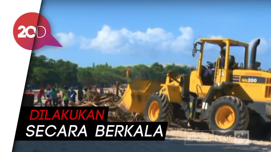 Semua Bersatu Bersihkan Sampah di Pantai Bali!
