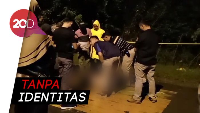 Penemuan Mayat Wanita Setengah Bugil di Pinggir Jalan 