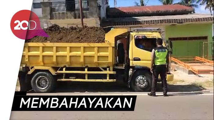 Melebihi Kapasitas, Sejumlah Truk Dirazia Polisi di Polman