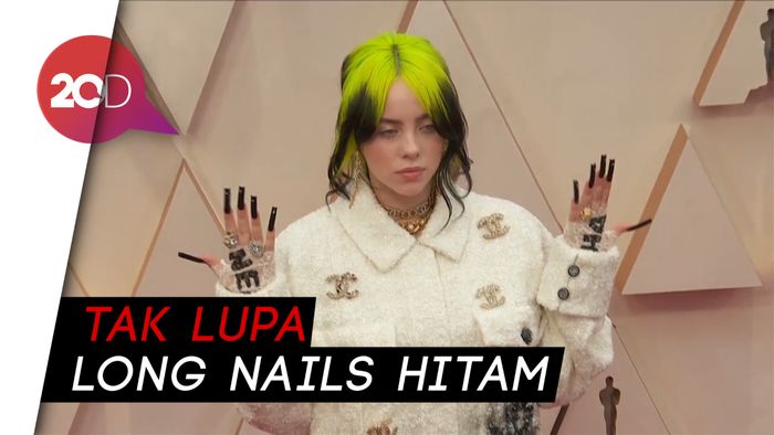 Gaya Billie Eilish yang Serba Chanel di Oscar 2020