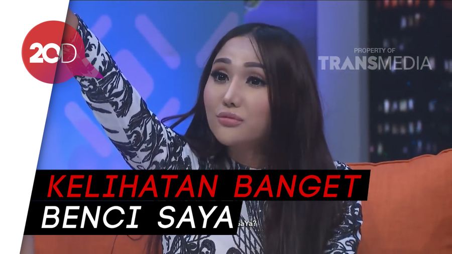 Curhat Lucinta Luna yang Merasa Dibenci Nikita Mirzani