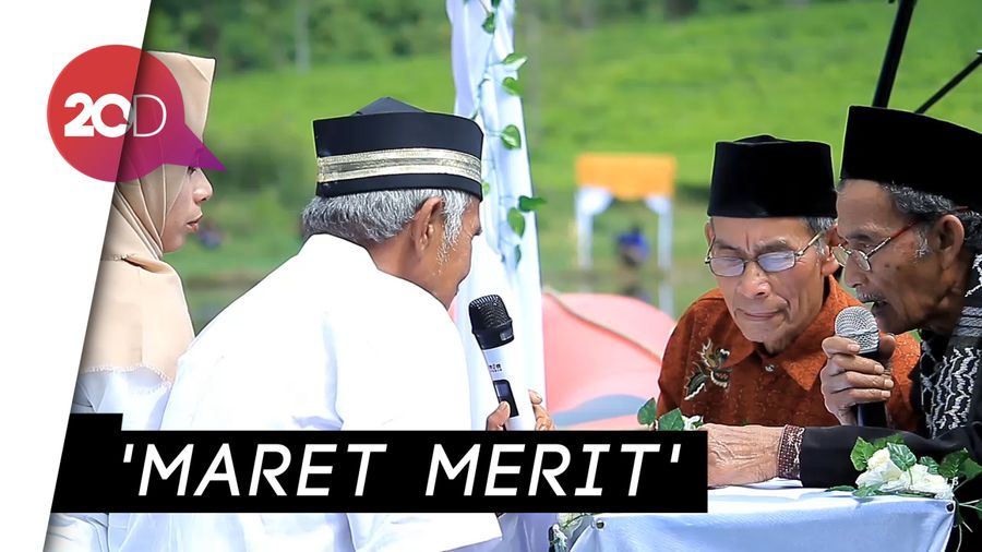 Nikah Massal So Sweet di Pinggir Danau