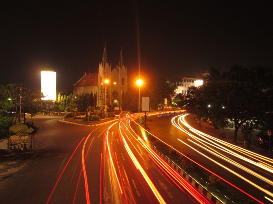 37+ Koleksi Kekinian Pemandangan Kota Malang Malam Hari