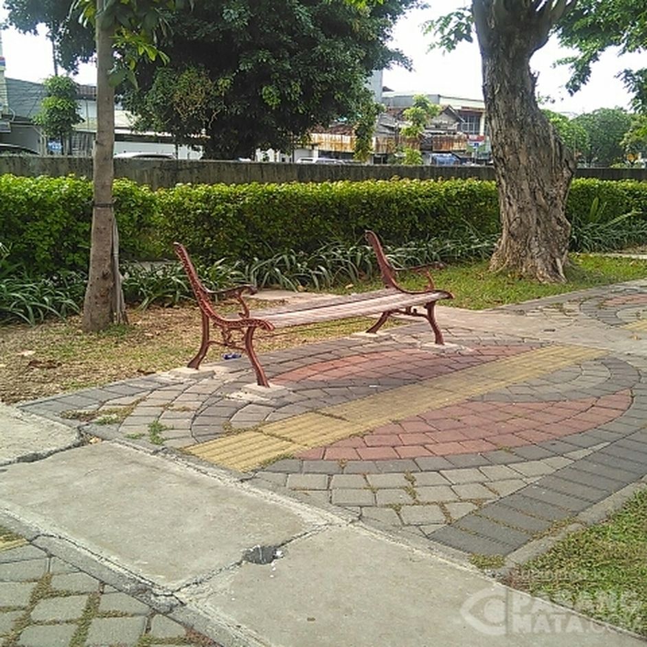 Perlunya Dilakukannya Peremajaan Kursi Taman  TamanKota 